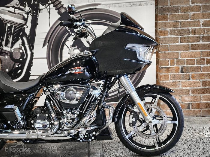 Harley-Davidson Road Glide 117 (FLTRX) Touring