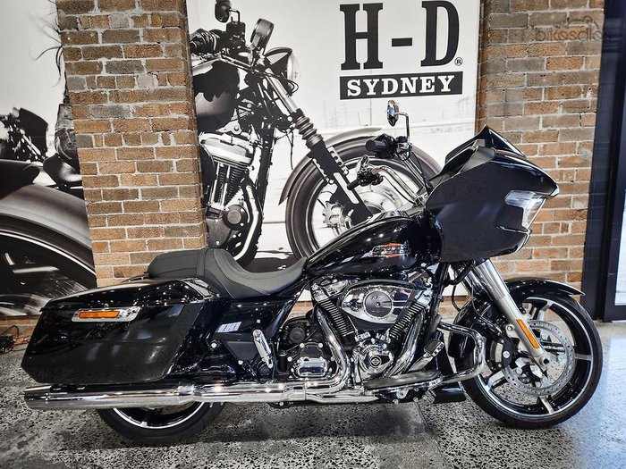 Harley-Davidson Road Glide 117 (FLTRX) Touring