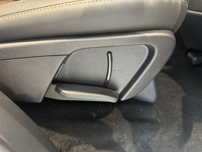 2025 Mahindra Scorpio Z8L