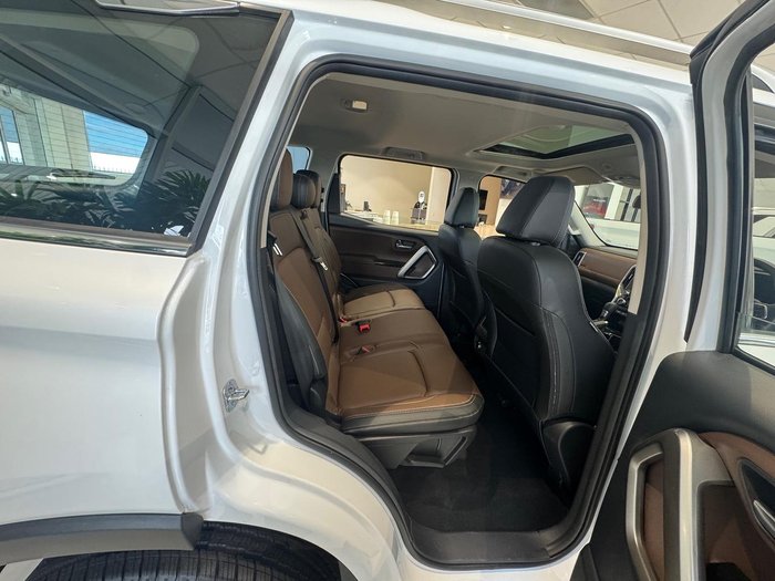2025 Mahindra Scorpio Z8L