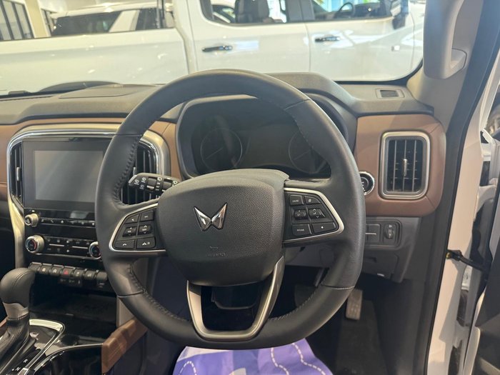 2025 Mahindra Scorpio Z8L