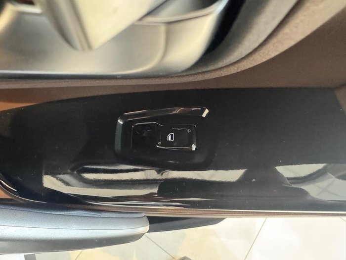 2025 Mahindra Scorpio Z8L