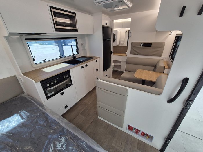 2025 New Age Caravans Manta Ray 15Ft Embark