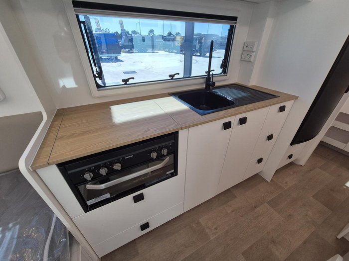 2025 New Age Caravans Manta Ray 15Ft Embark