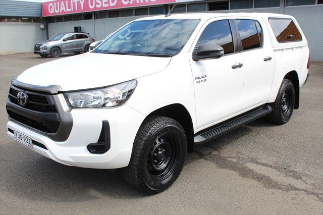2020 Toyota Hilux SR