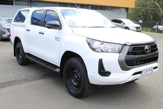 2020 Toyota Hilux SR