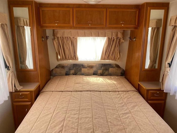 2025 Paramount 2007 Golden Eagle Paramount Grande Toura