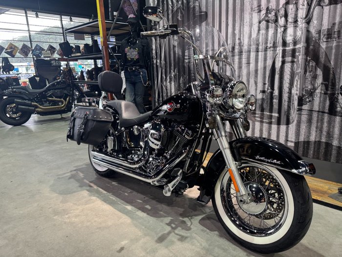 2016 Harley-davidson FLSTC HERITAGE SOFTAIL CLASSIC Black