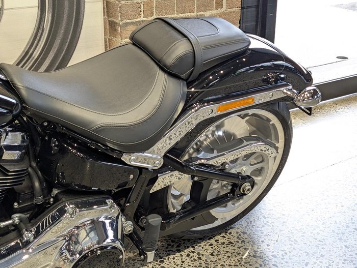 2025 Harley-Davidson Fat Boy 117 (FLFB) Softail Black