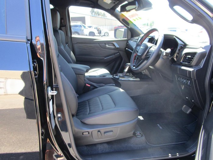 2025 Isuzu D-MAX X-TERRAIN