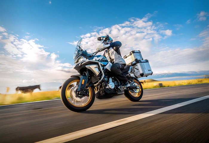 2025 CFMOTO 700MT ABS Nebula Black