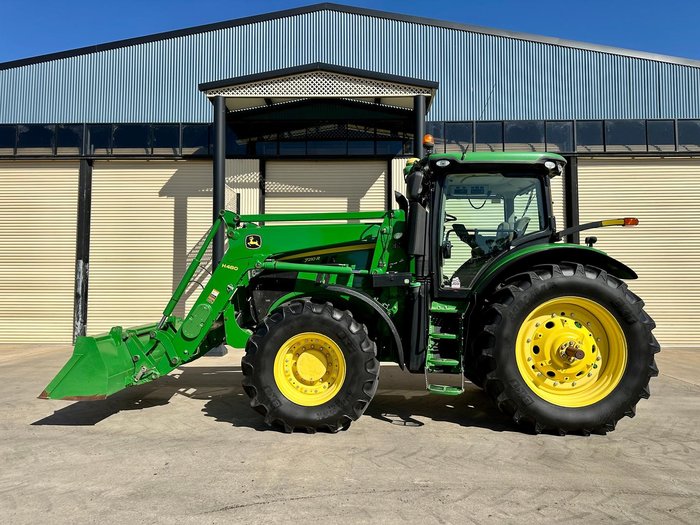 2016 John Deere 7210R
