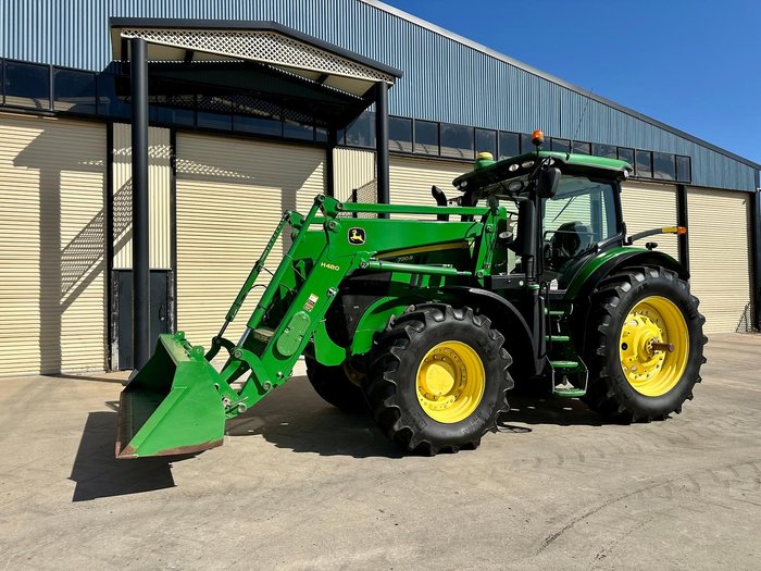 2016 John Deere 7210R