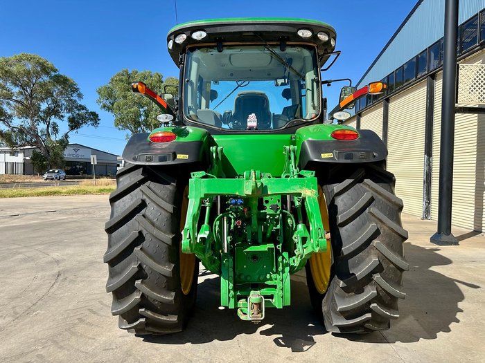 2016 John Deere 7210R
