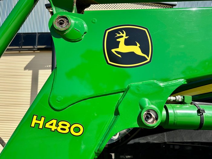 2016 John Deere 7210R