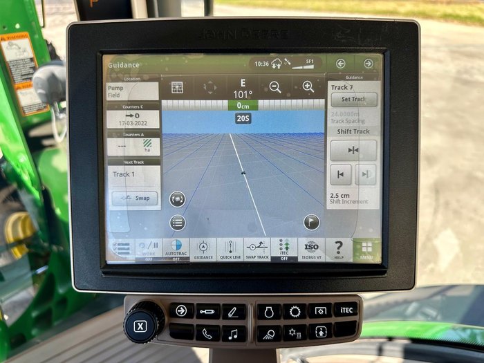 2016 John Deere 7210R
