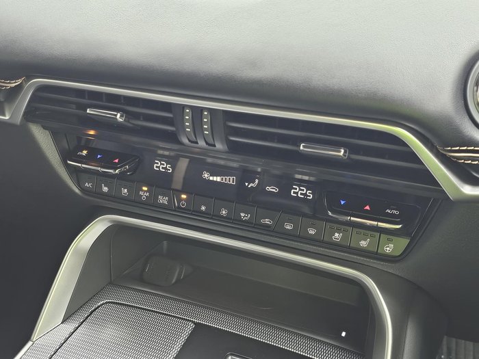 2025 Mazda CX-80 D50e Azami