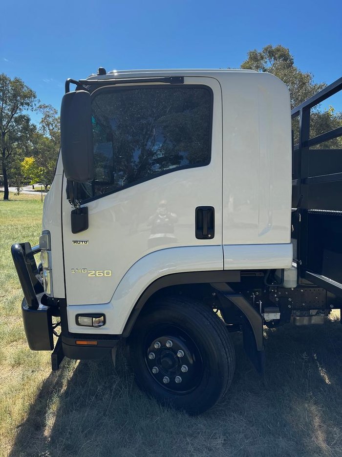 2023 Isuzu Fsr 140-260 With Steel Tray & Crane In Stock Now! White