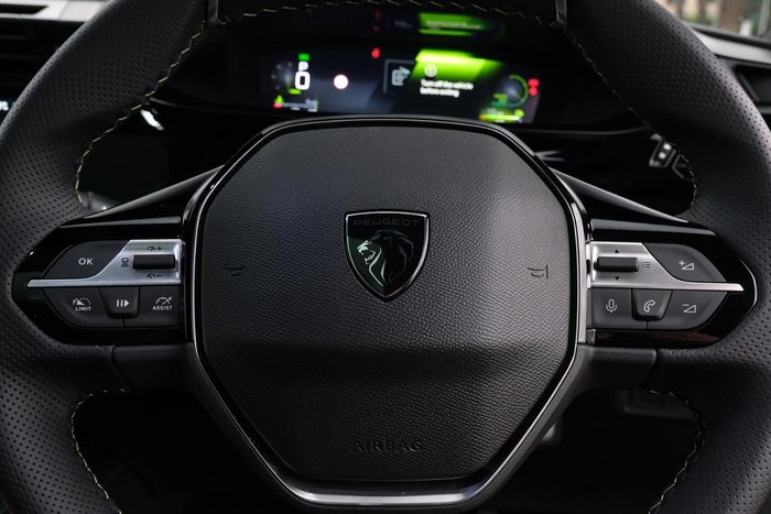 2024 Peugeot 408 GT Premium Hybrid