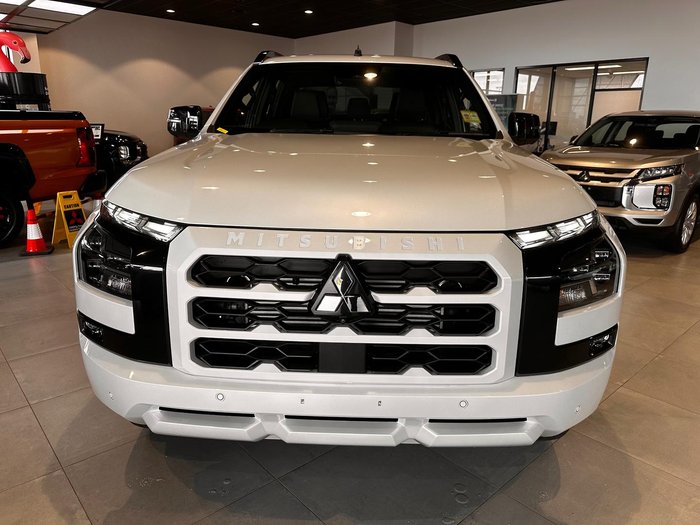 2025 Mitsubishi Triton GSR