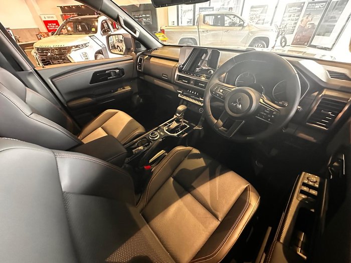 2025 Mitsubishi Triton GSR