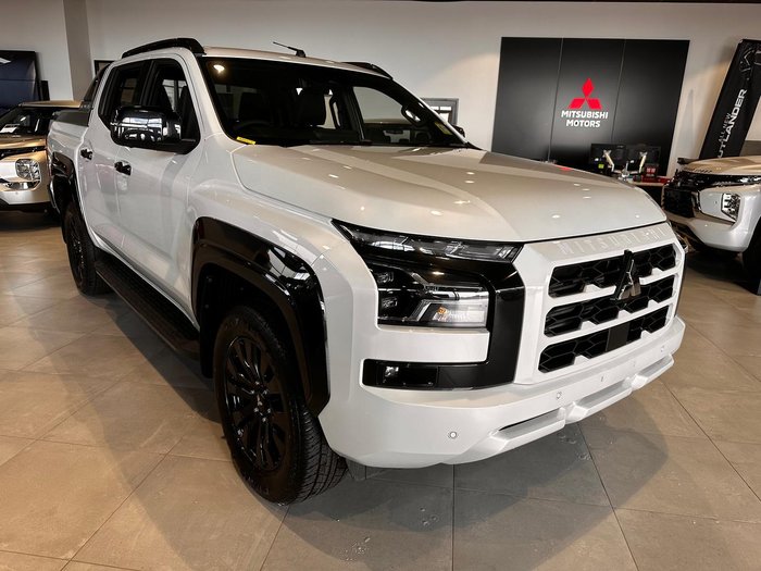 2025 Mitsubishi Triton GSR