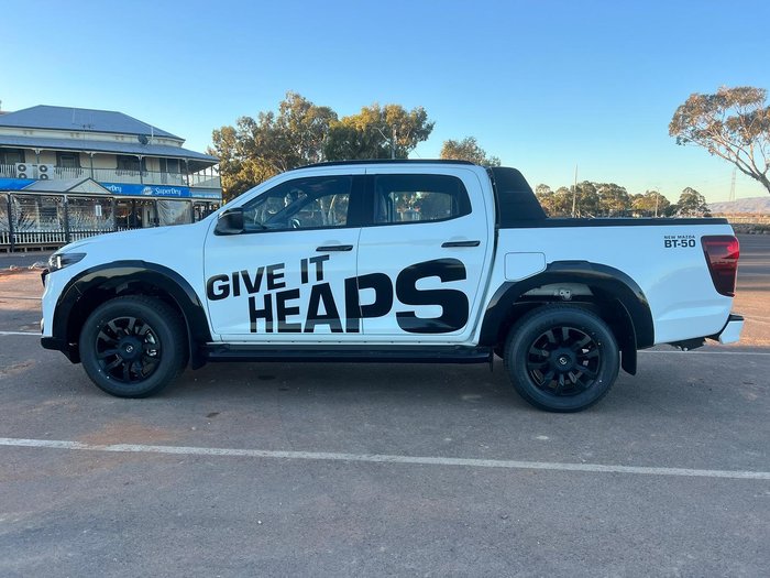 2024 Mazda BT-50 SP