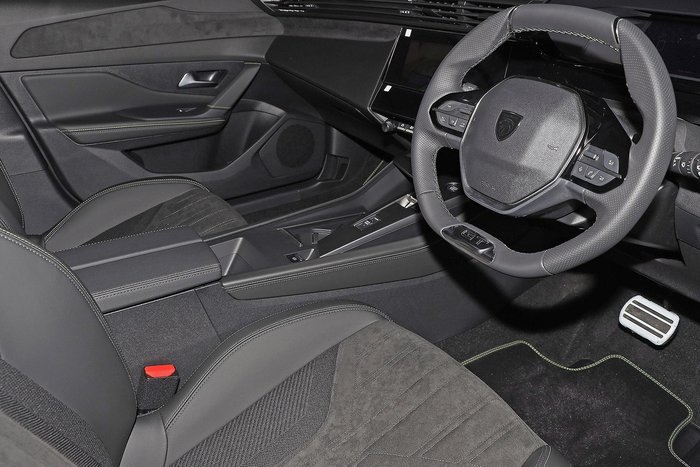 2025 Peugeot 308 GT Hybrid