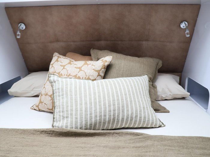 2025 Wonderland RV Hornet Rear Club Lounge Layout