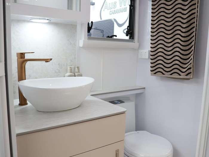 2025 Wonderland RV Rear Club Lounge Layout With Centre Bathroom