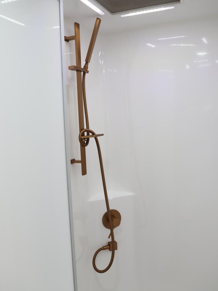 2025 Wonderland RV Rear Club Lounge Layout With Centre Bathroom