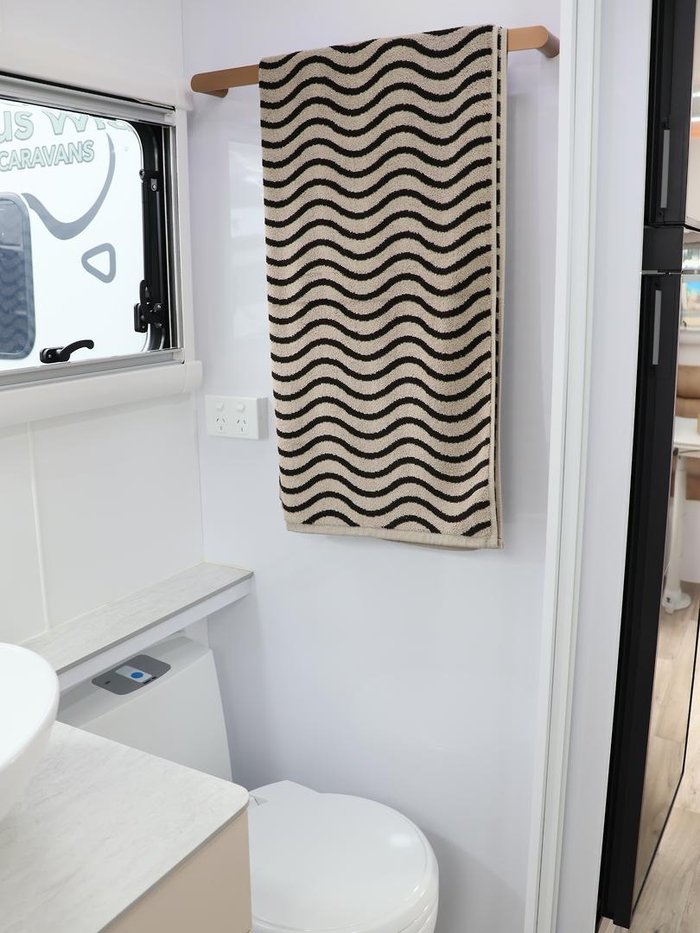 2025 Wonderland RV Rear Club Lounge Layout With Centre Bathroom