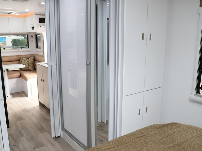 2025 Wonderland RV Rear Club Lounge Layout With Centre Bathroom