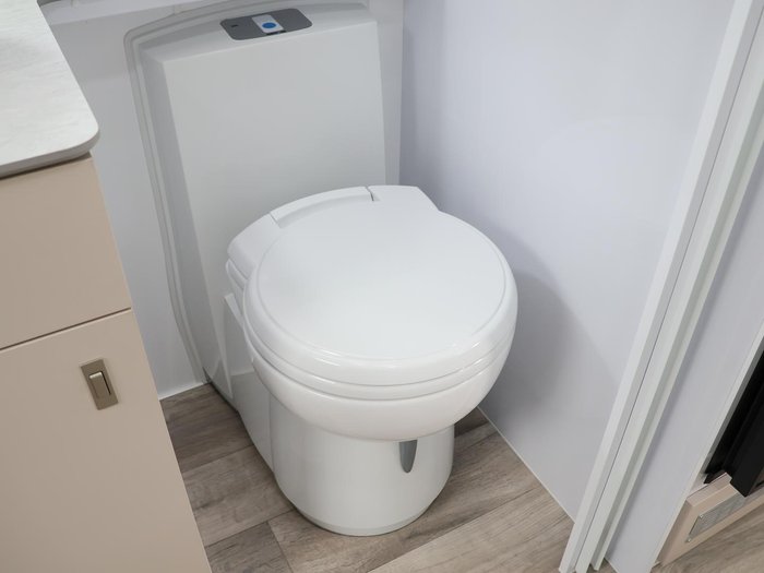 2025 Wonderland RV Rear Club Lounge Layout With Centre Bathroom