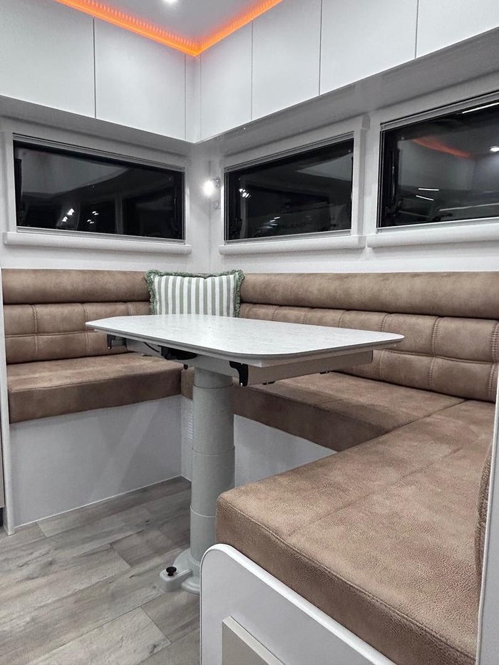 2025 Wonderland RV Club Lounge / Centre Ensuite