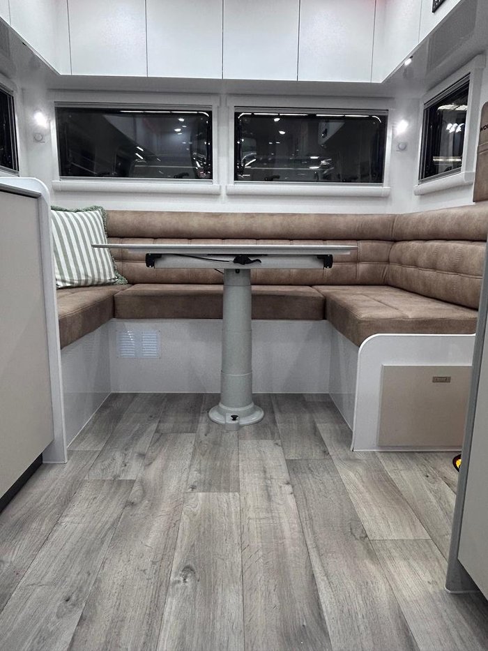 2025 Wonderland RV Club Lounge / Centre Ensuite