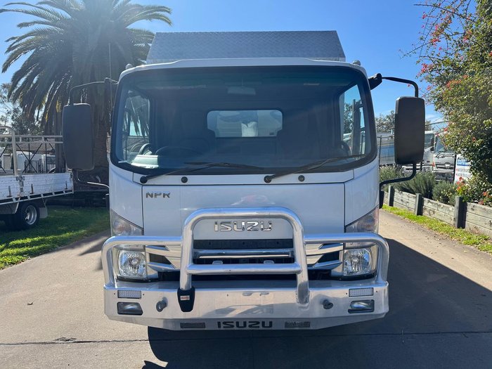 2015 Isuzu Npr 400 Long WHITE