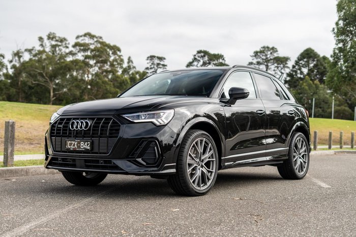 2024 Audi Q3 40 TFSI S line