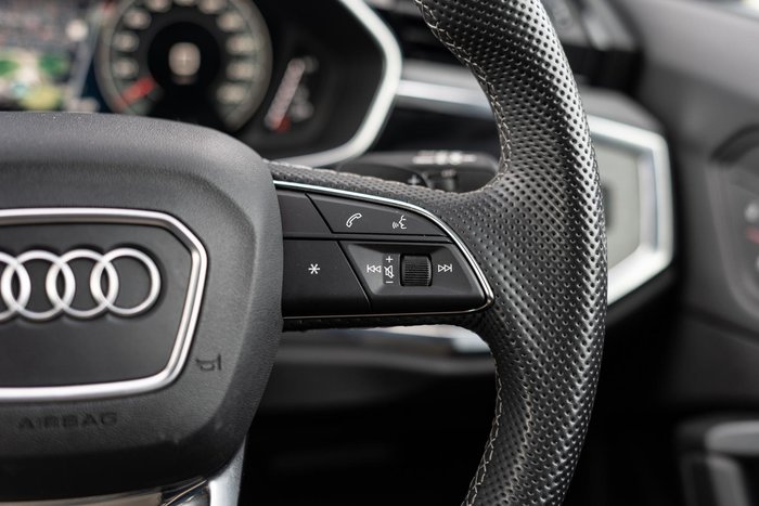 2024 Audi Q3 40 TFSI S line