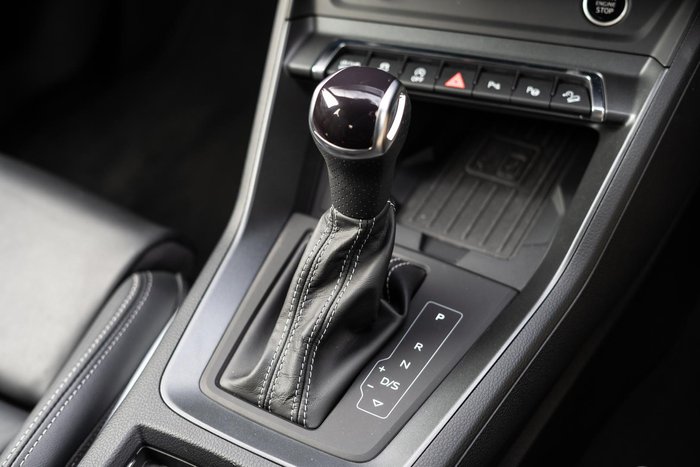 2024 Audi Q3 40 TFSI S line