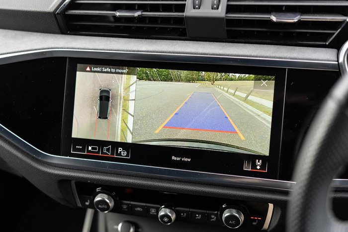 2024 Audi Q3 40 TFSI S line