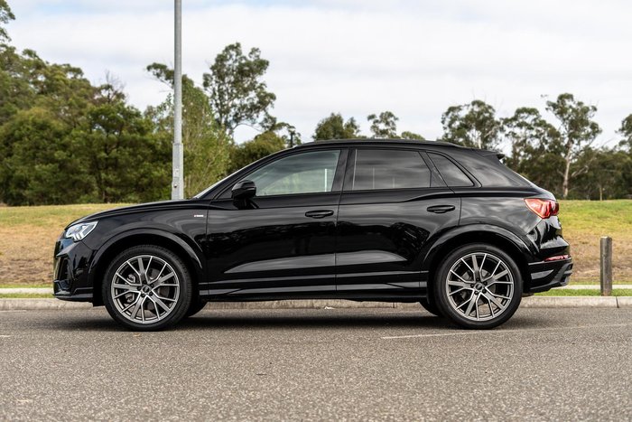 2024 Audi Q3 40 TFSI S line