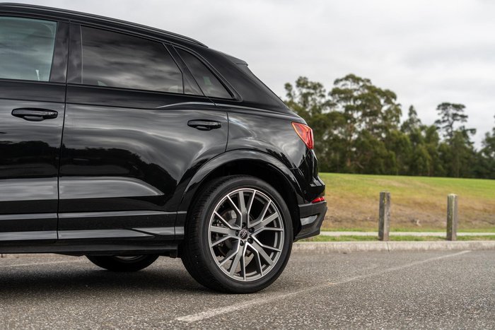 2024 Audi Q3 40 TFSI S line