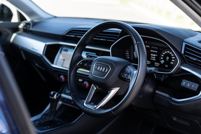 2024 Audi Q3 35 TFSI Dynamic Black
