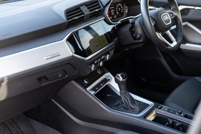 2024 Audi Q3 35 TFSI Dynamic Black