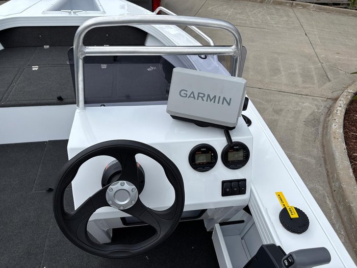 2025 QUINTREX 440 Renegade SC