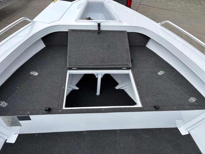 2025 QUINTREX 440 Renegade SC