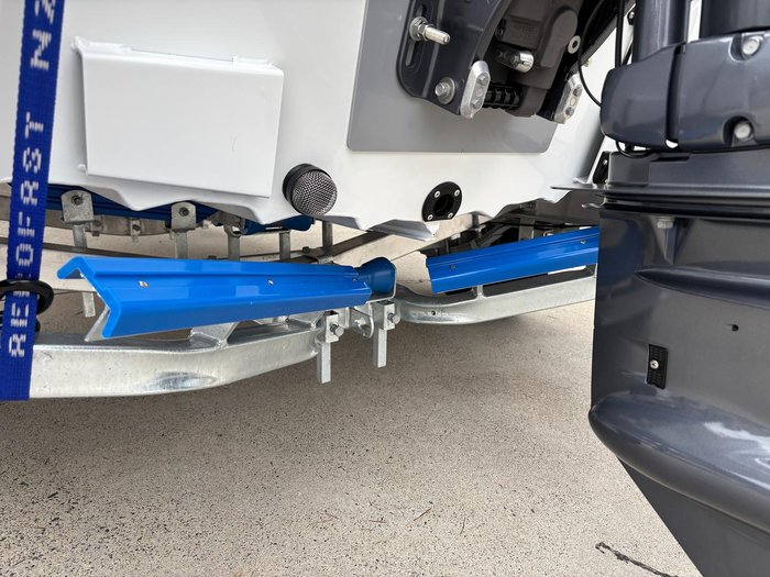 2025 QUINTREX 440 Renegade SC