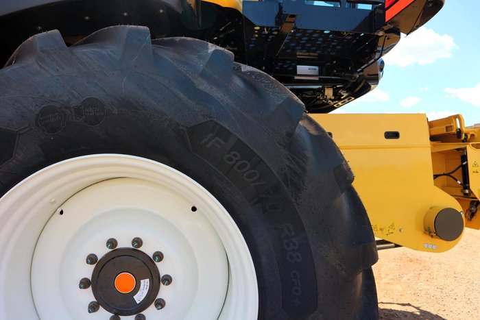 0 New Holland Cr7.90
