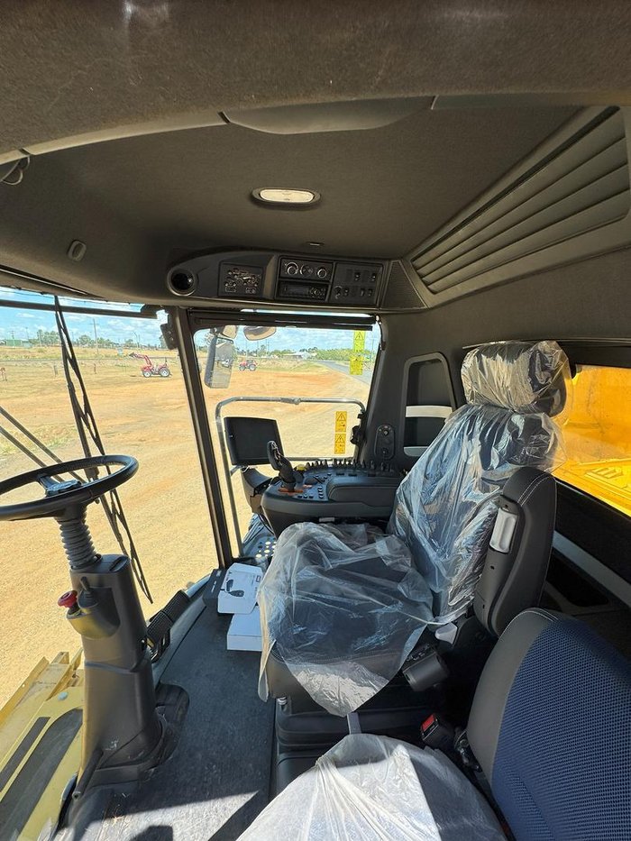 0 New Holland Cr7.90